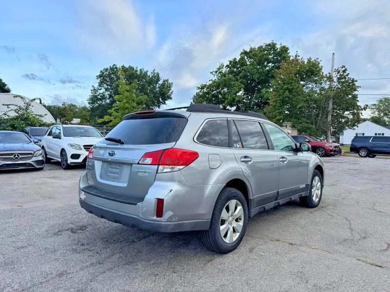 2011 SUBARU OUTBACK 2.5I PREMIUM  