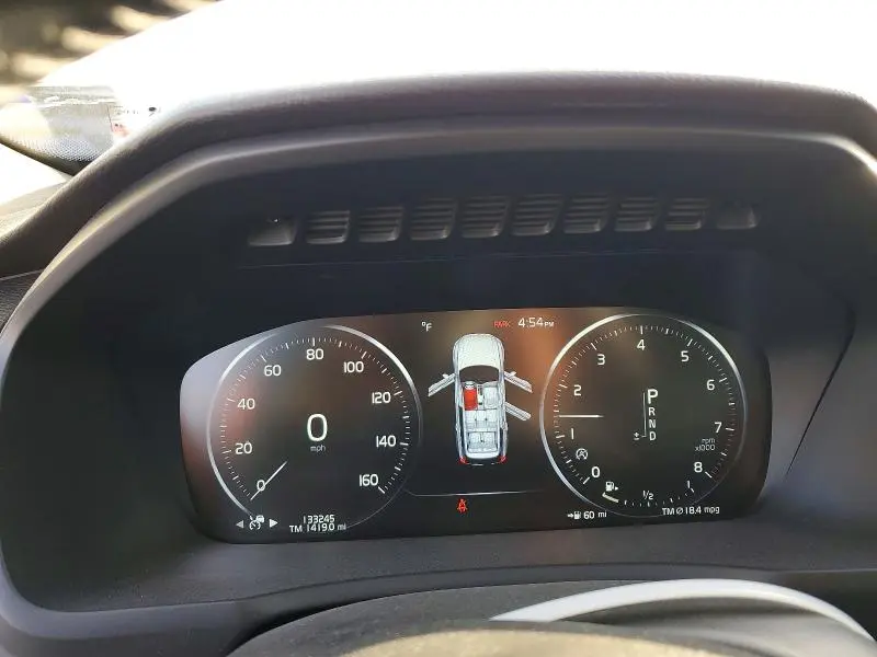 2018 VOLVO XC90 T6  