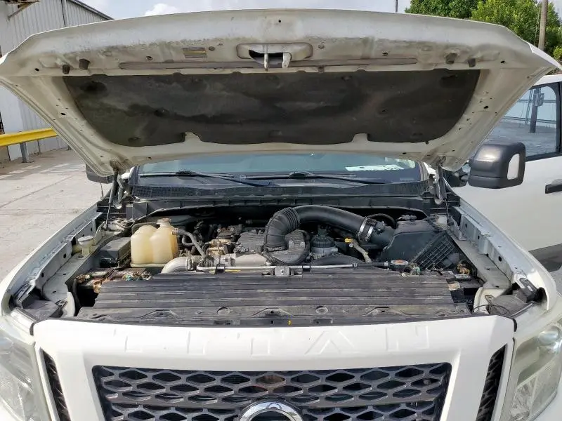 2016 NISSAN TITAN XD SL  
