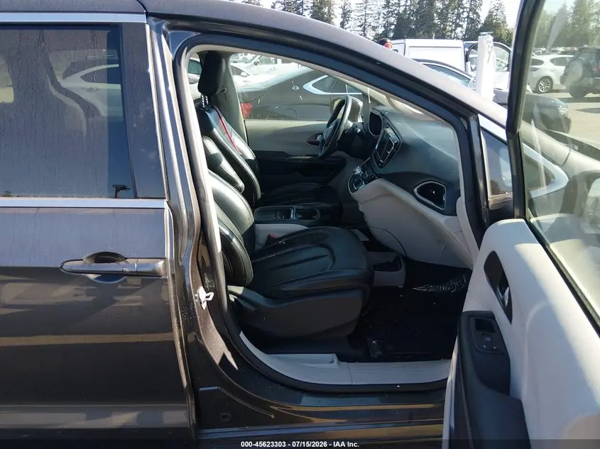 2021 CHRYSLER VOYAGER LXI