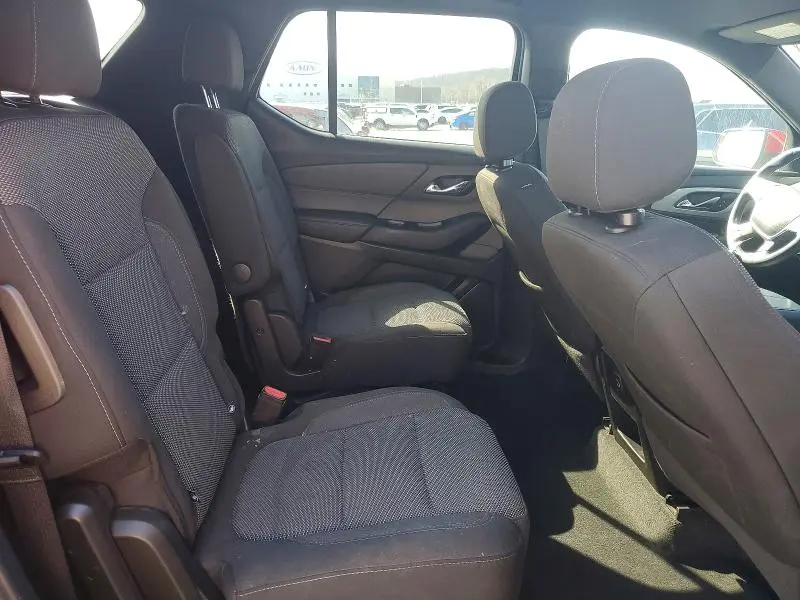 2023 CHEVROLET TRAVERSE LT  