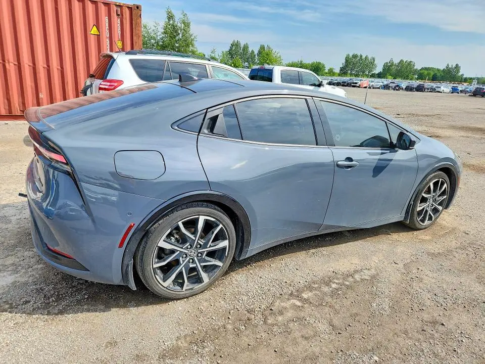 2024 TOYOTA PRIUS   