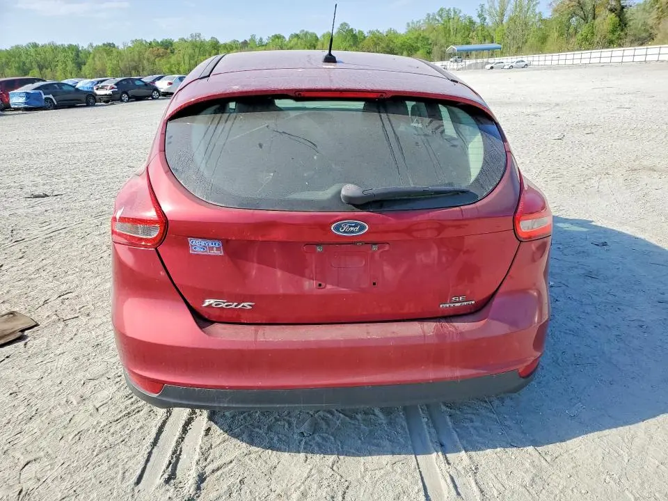2016 FORD FOCUS SE  