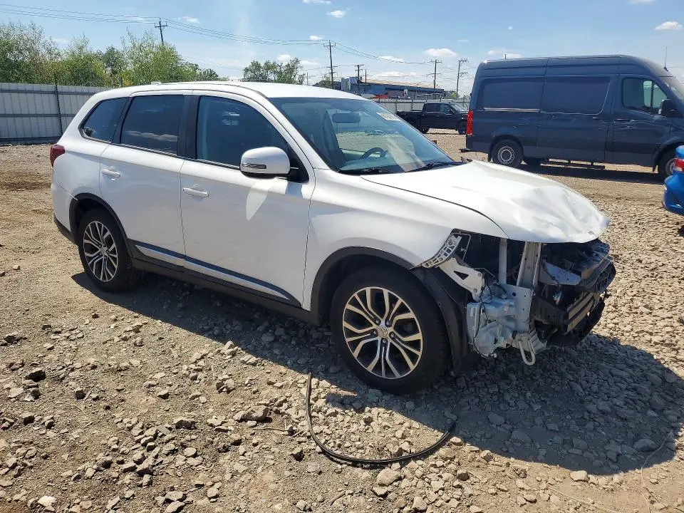 2018 MITSUBISHI OUTLANDER SE  