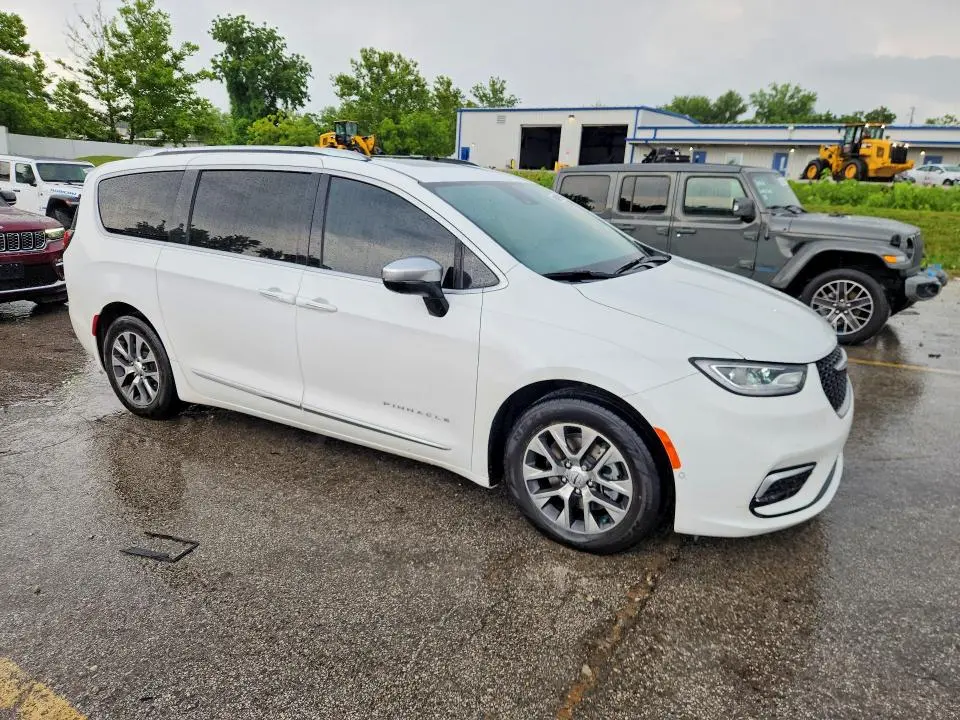 2023 CHRYSLER PACIFICA HYBRID PINNACLE  