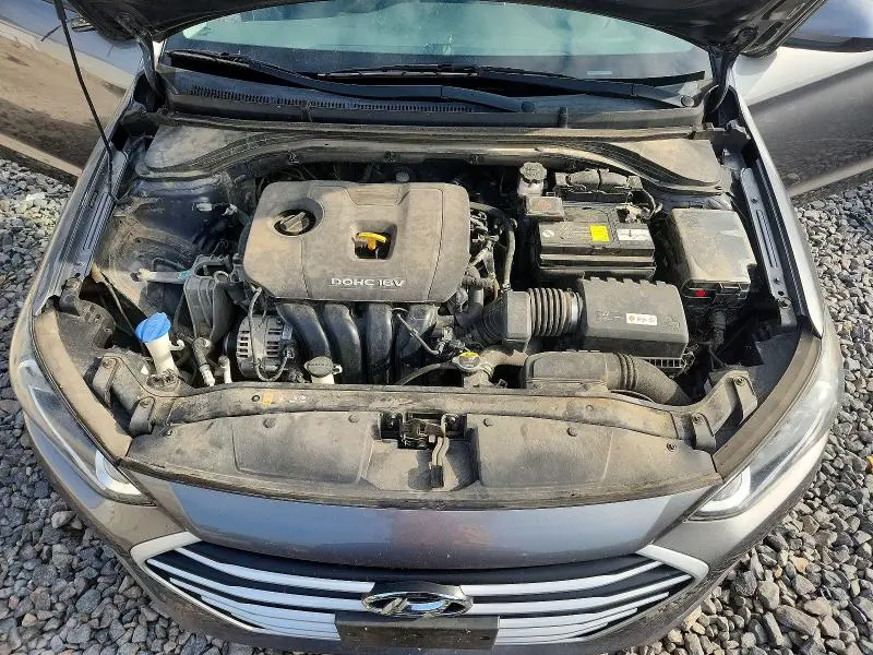 2018 HYUNDAI ELANTRA SE  