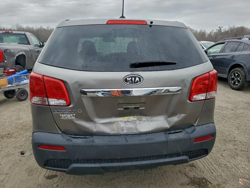 2011 KIA SORENTO BASE  