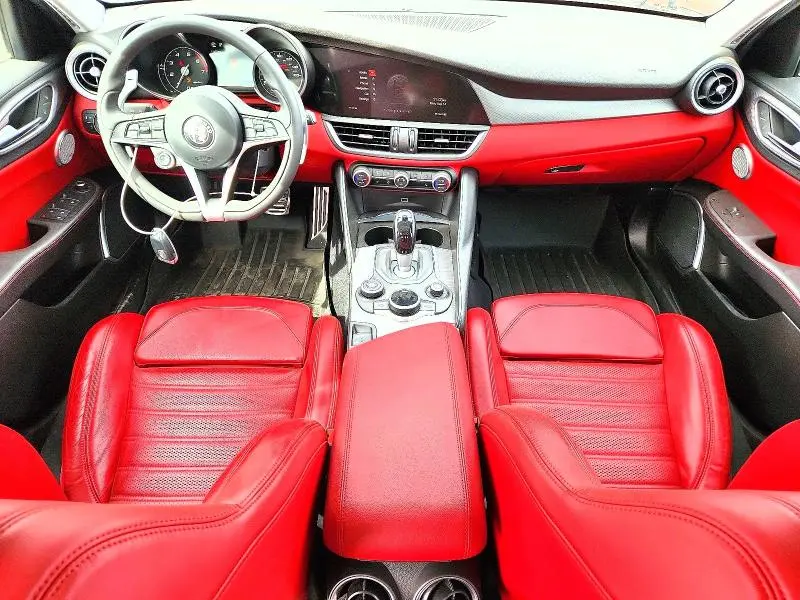 2018 ALFA ROMEO GIULIA TI Q4  