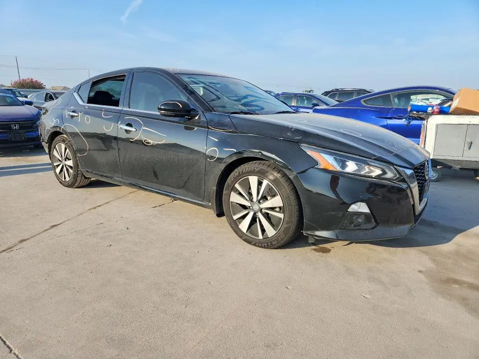 2019 NISSAN ALTIMA SV  