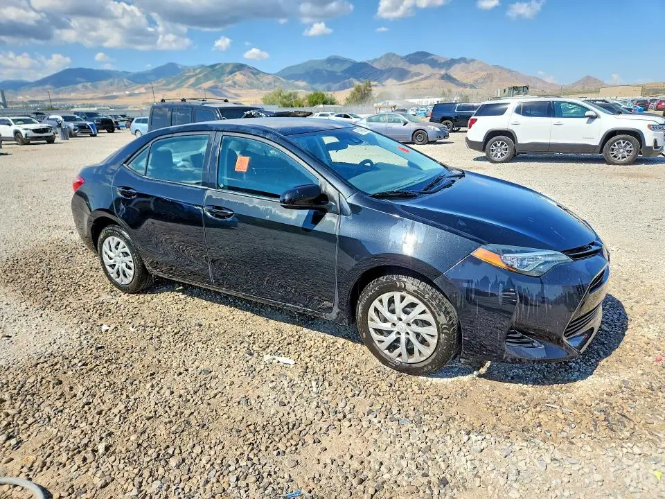 2017 TOYOTA COROLLA LE  