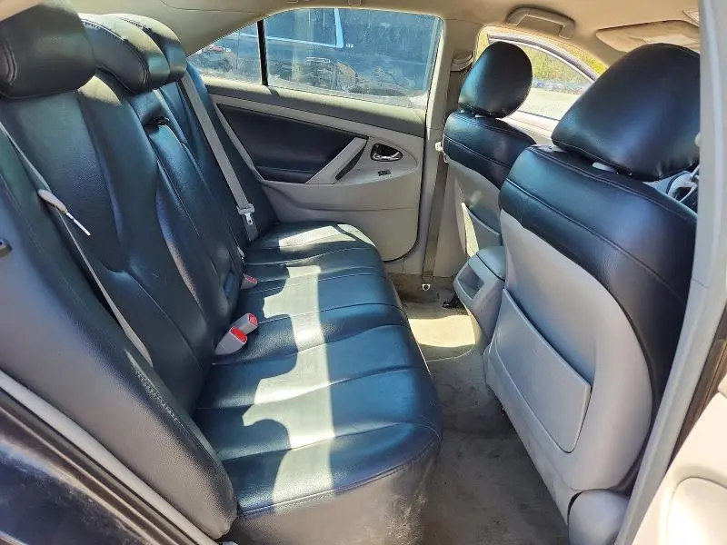 2011 TOYOTA CAMRY LE  