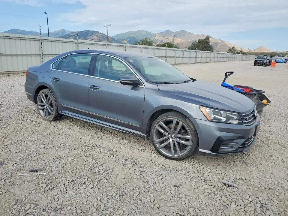 2016 VOLKSWAGEN PASSAT S  