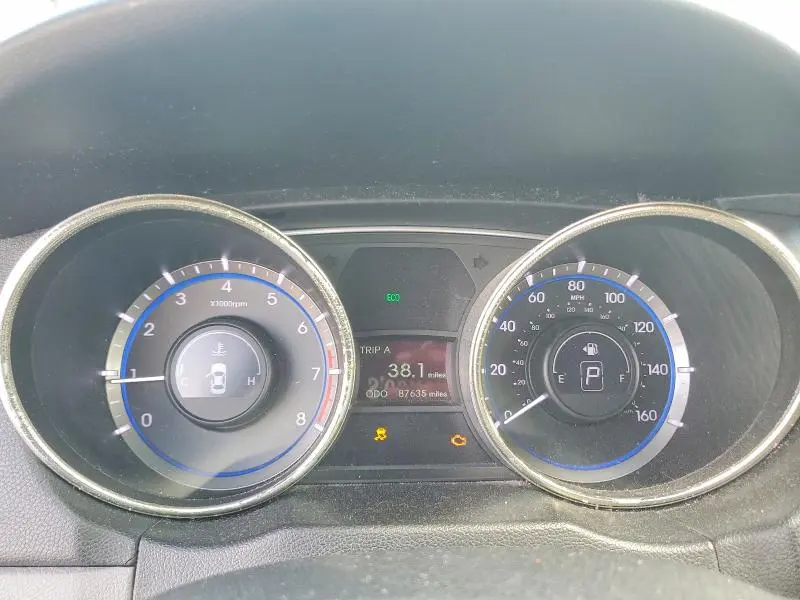 2011 HYUNDAI SONATA GLS  