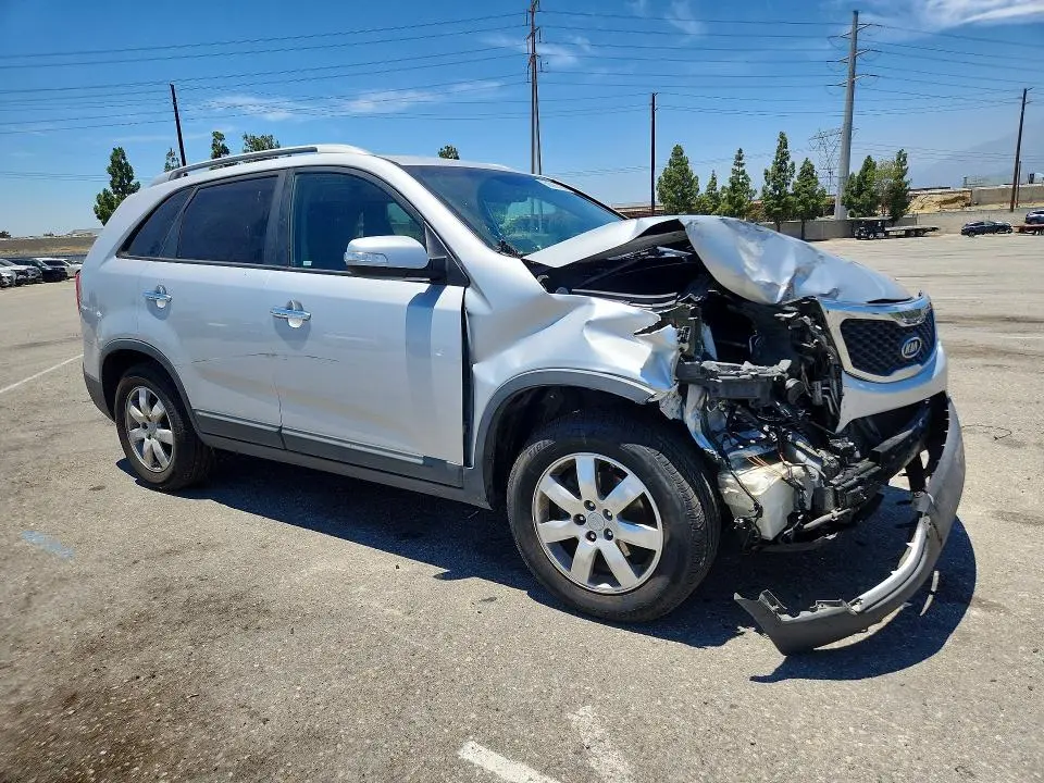 2013 KIA SORENTO LX  