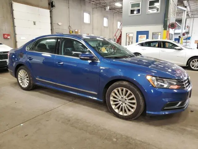 2017 VOLKSWAGEN PASSAT SE  
