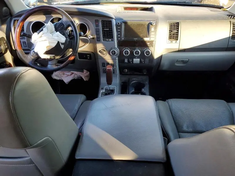 2013 TOYOTA SEQUOIA PLATINUM  