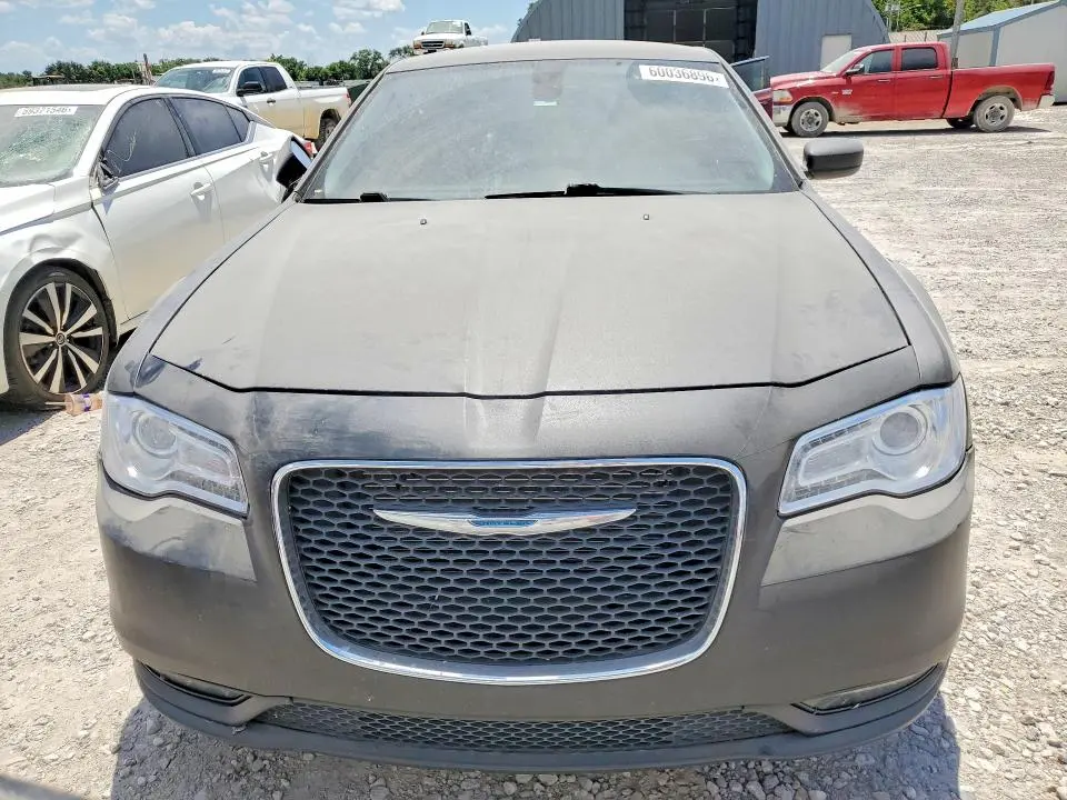 2016 CHRYSLER 300 LIMITED  