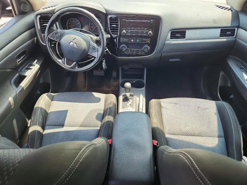 2016 MITSUBISHI OUTLANDER ES  