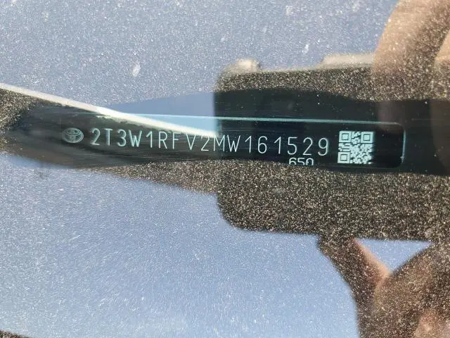 2021 TOYOTA RAV4 XLE  