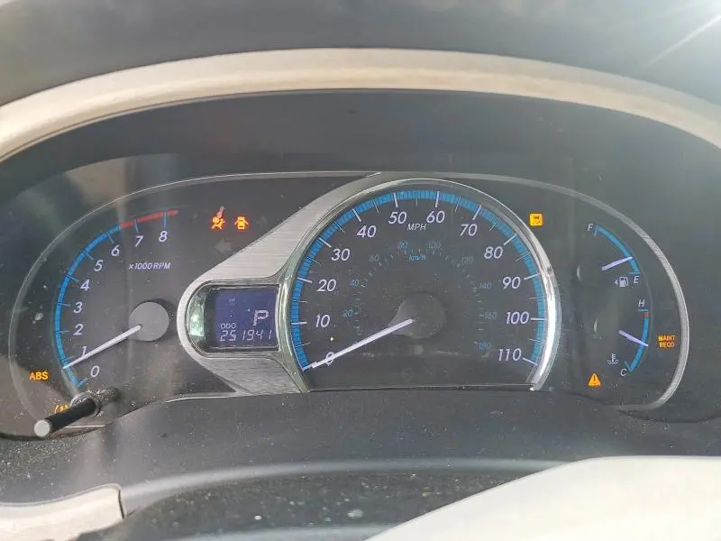 2011 TOYOTA SIENNA XLE 8-PASSENGER  