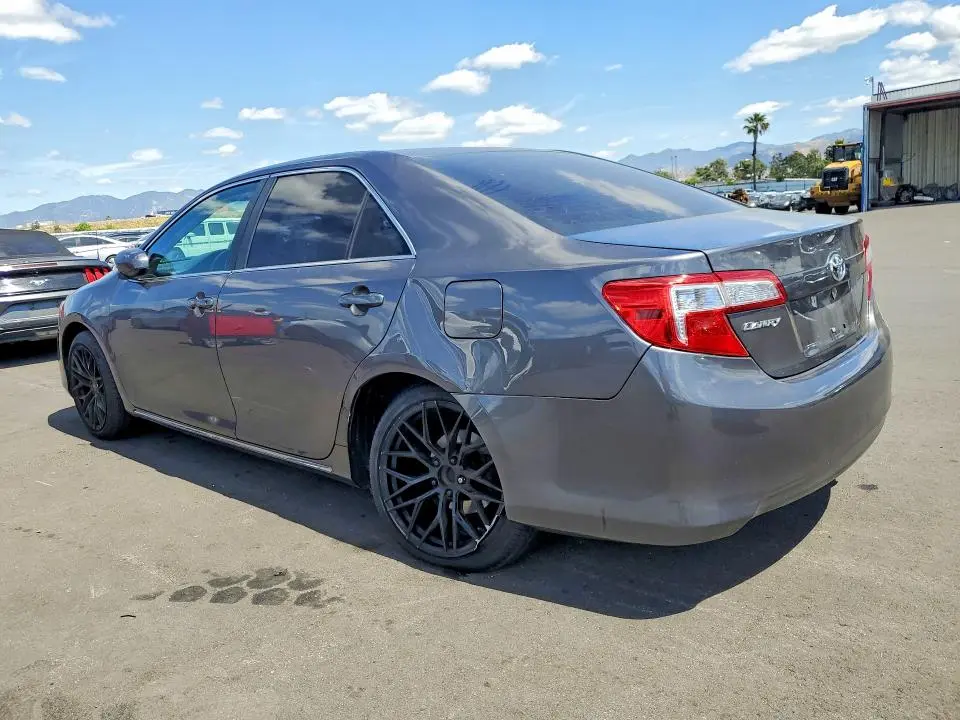 2014 TOYOTA CAMRY LE  