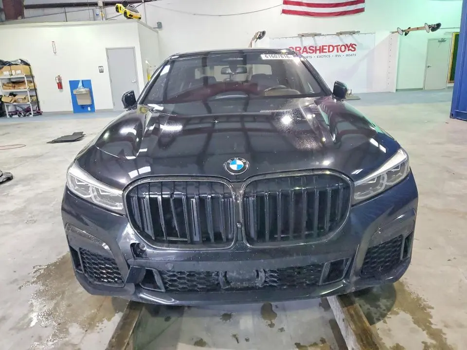 2022 BMW 750 XI  