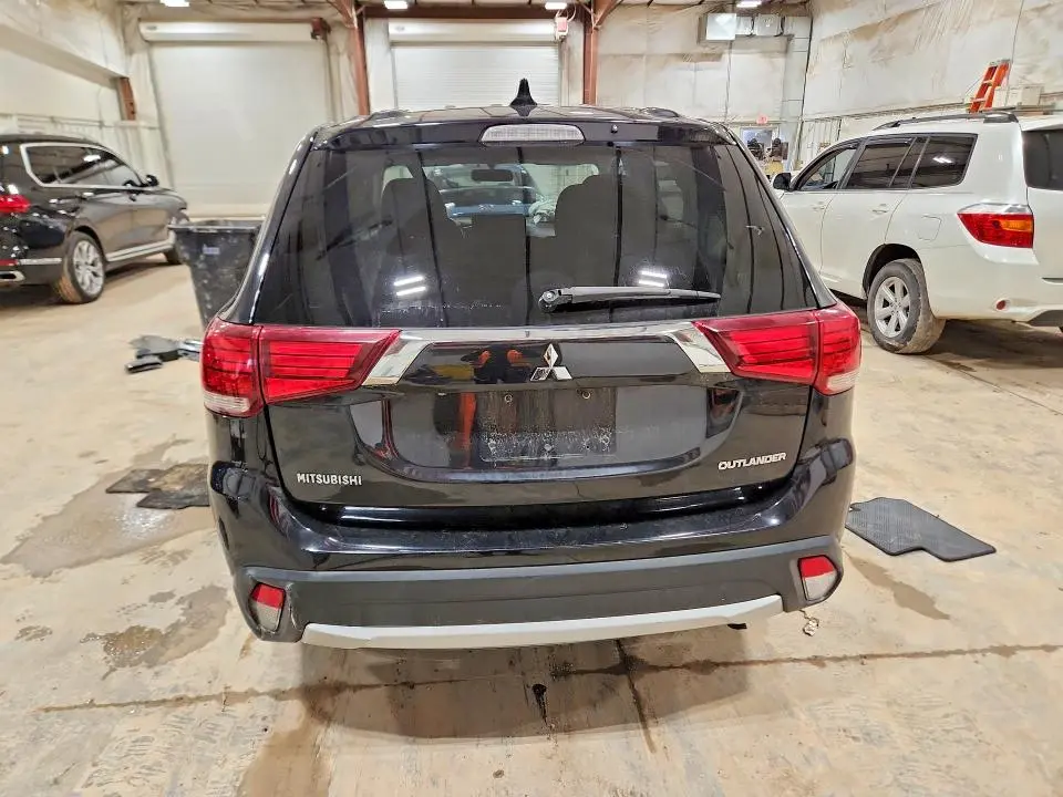 2017 MITSUBISHI OUTLANDER ES  