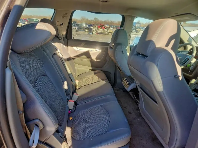 2017 CHEVROLET TRAVERSE LS  