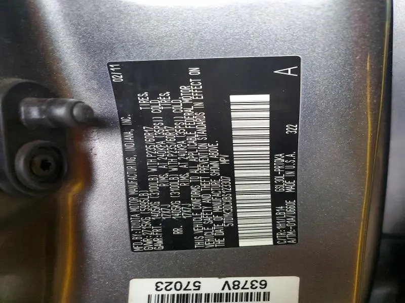 2011 TOYOTA SIENNA XLE 8-PASSENGER  