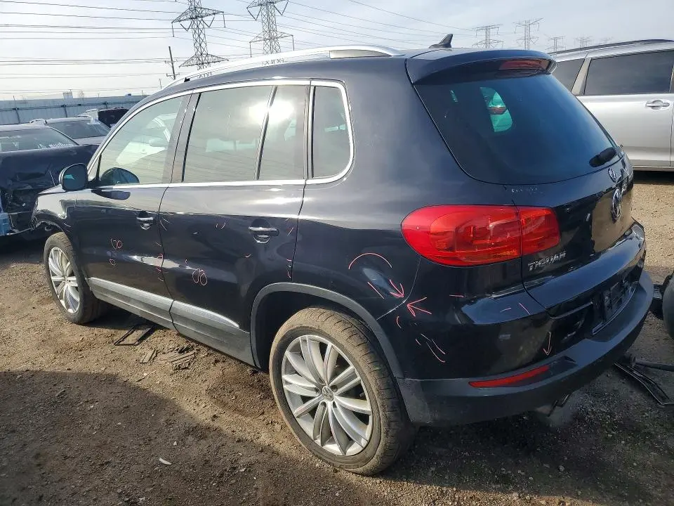 2013 VOLKSWAGEN TIGUAN S  