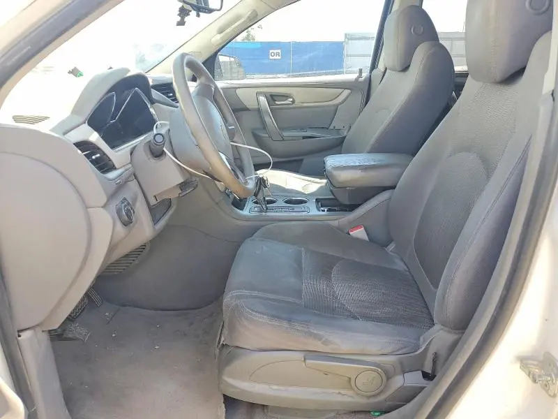 2014 CHEVROLET TRAVERSE LS  