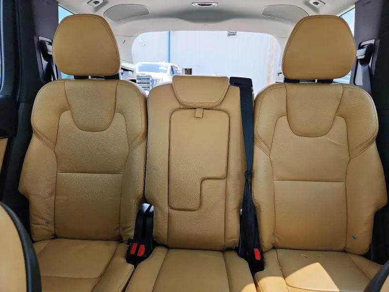 2016 VOLVO XC90 T6  