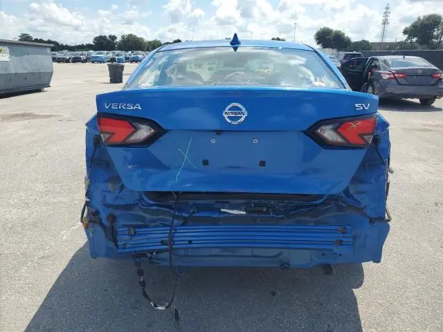 2021 NISSAN VERSA SV  