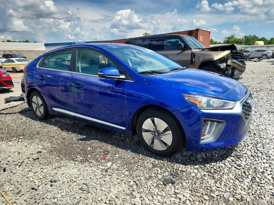 2022 HYUNDAI IONIQ SE  