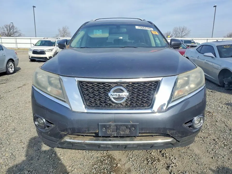2013 NISSAN PATHFINDER S  