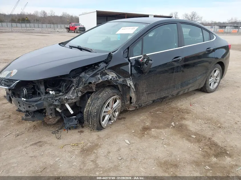 2017 CHEVROLET CRUZE LT AUTO