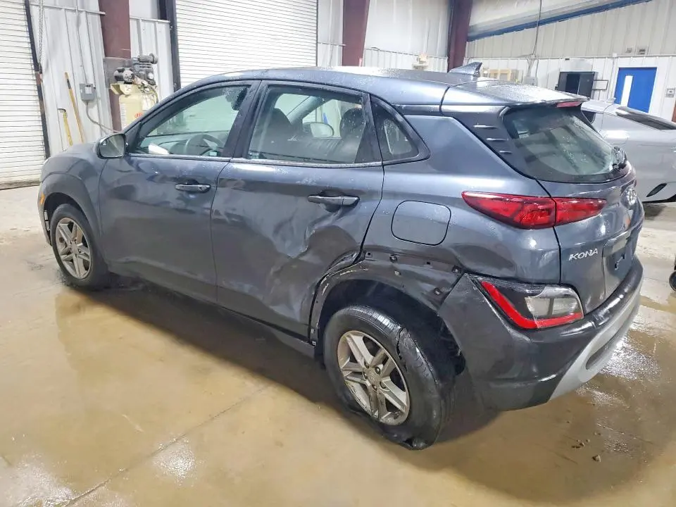 2022 HYUNDAI KONA SE  