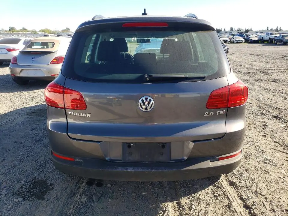 2015 VOLKSWAGEN TIGUAN S  