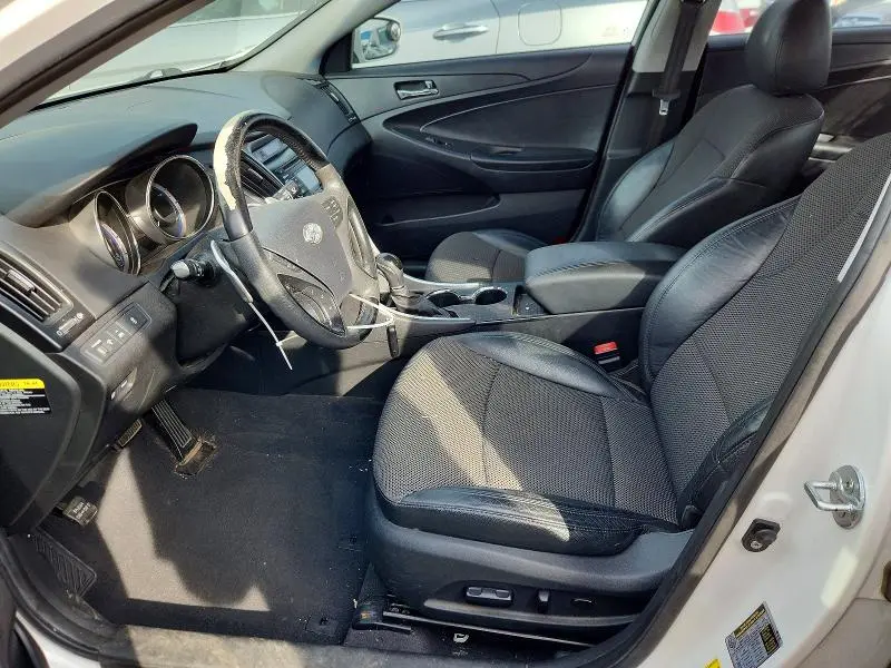 2011 HYUNDAI SONATA SE  