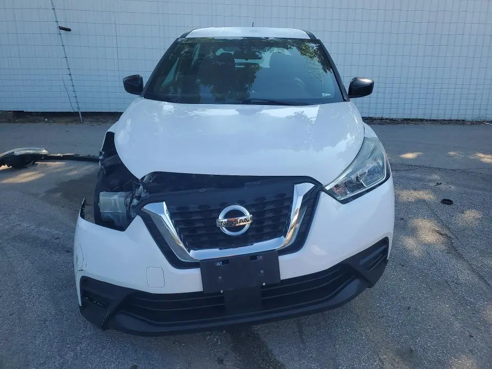 2020 NISSAN KICKS S  