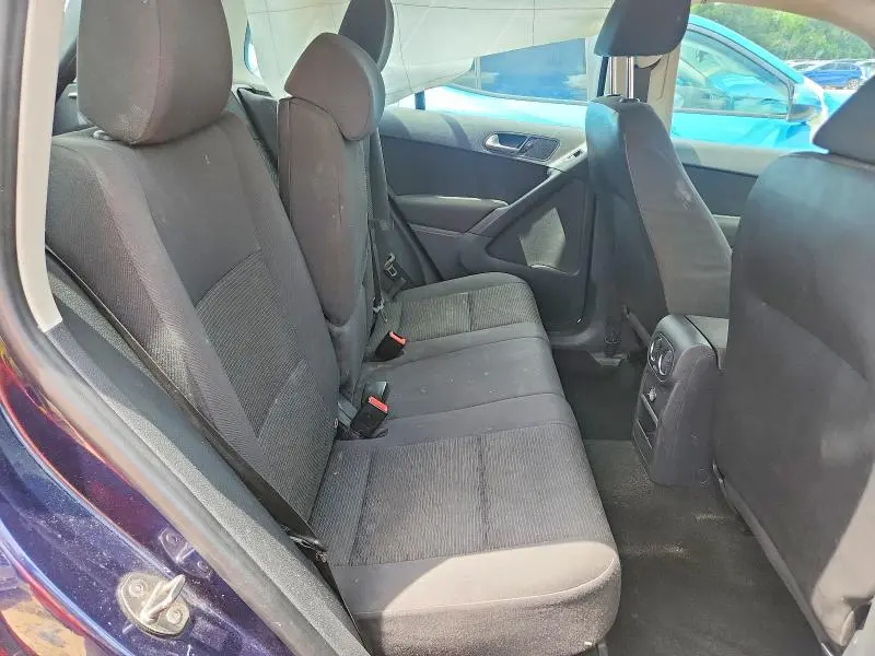 2013 VOLKSWAGEN TIGUAN S  