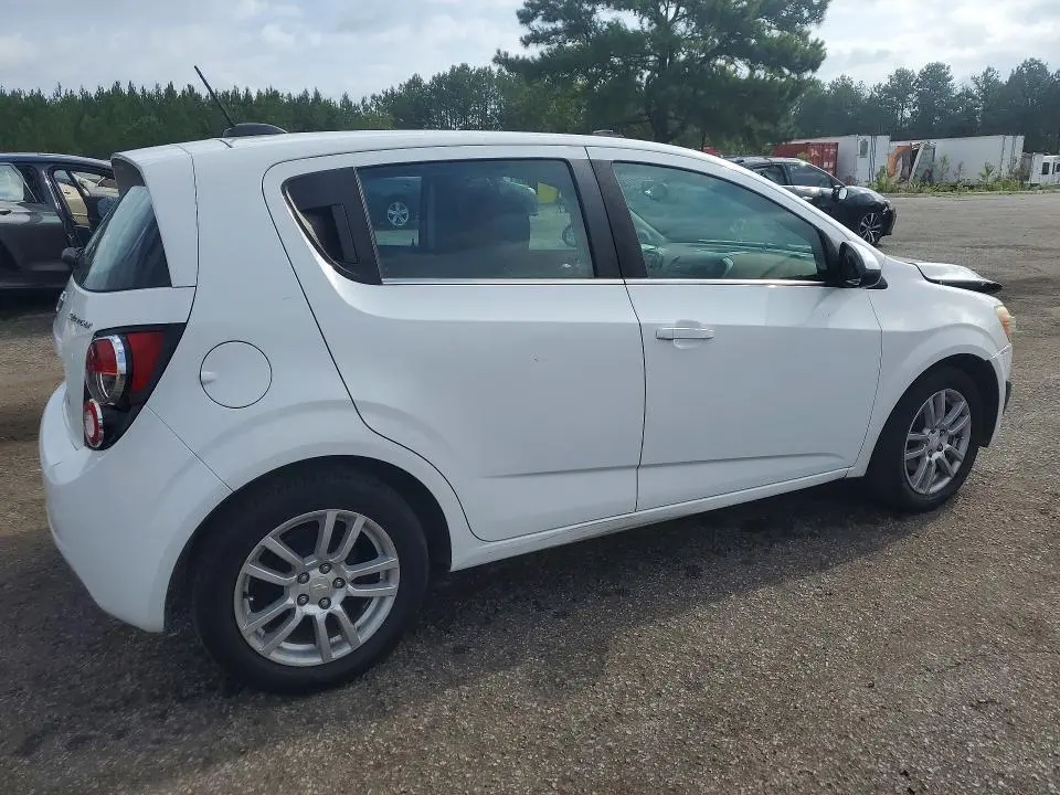 2016 CHEVROLET SONIC LT  