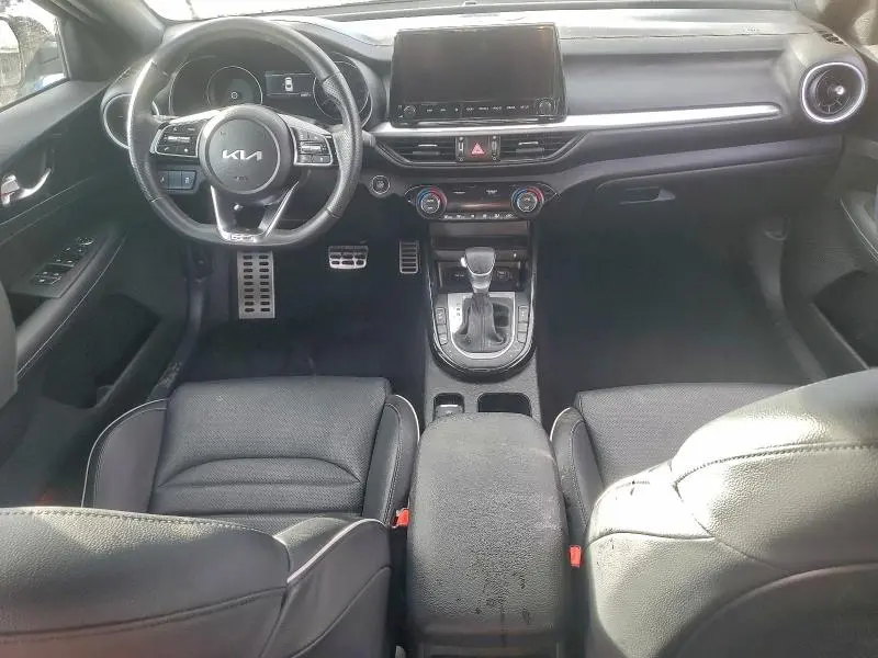 2023 KIA FORTE GT LINE  