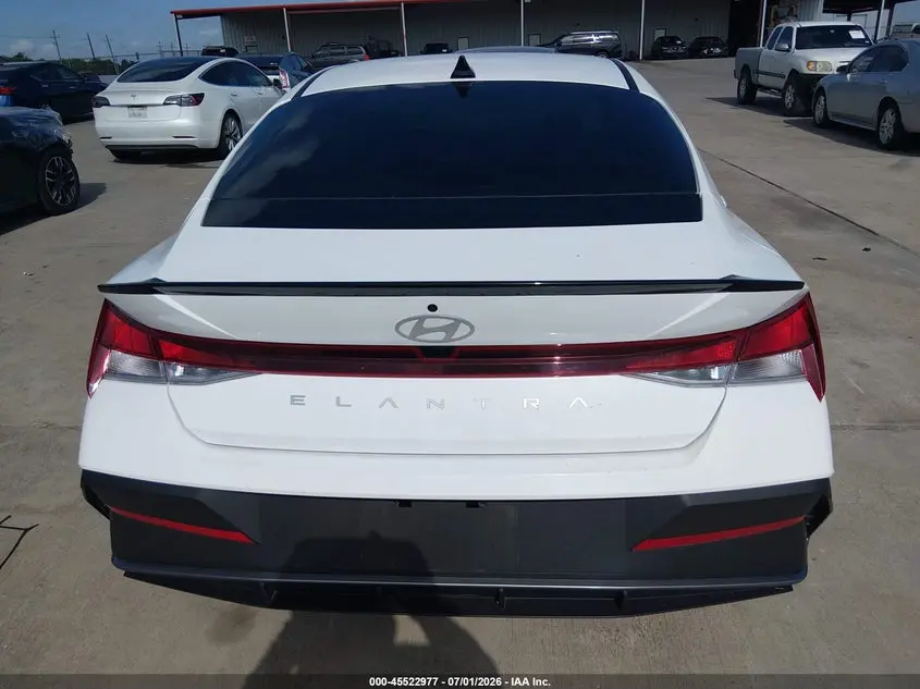 2025 HYUNDAI ELANTRA SEL SPORT