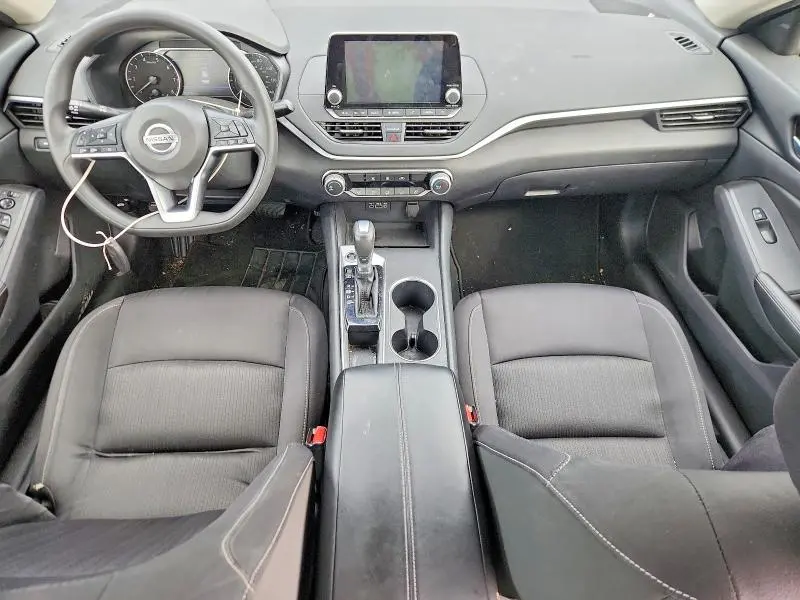 2022 NISSAN ALTIMA SV  