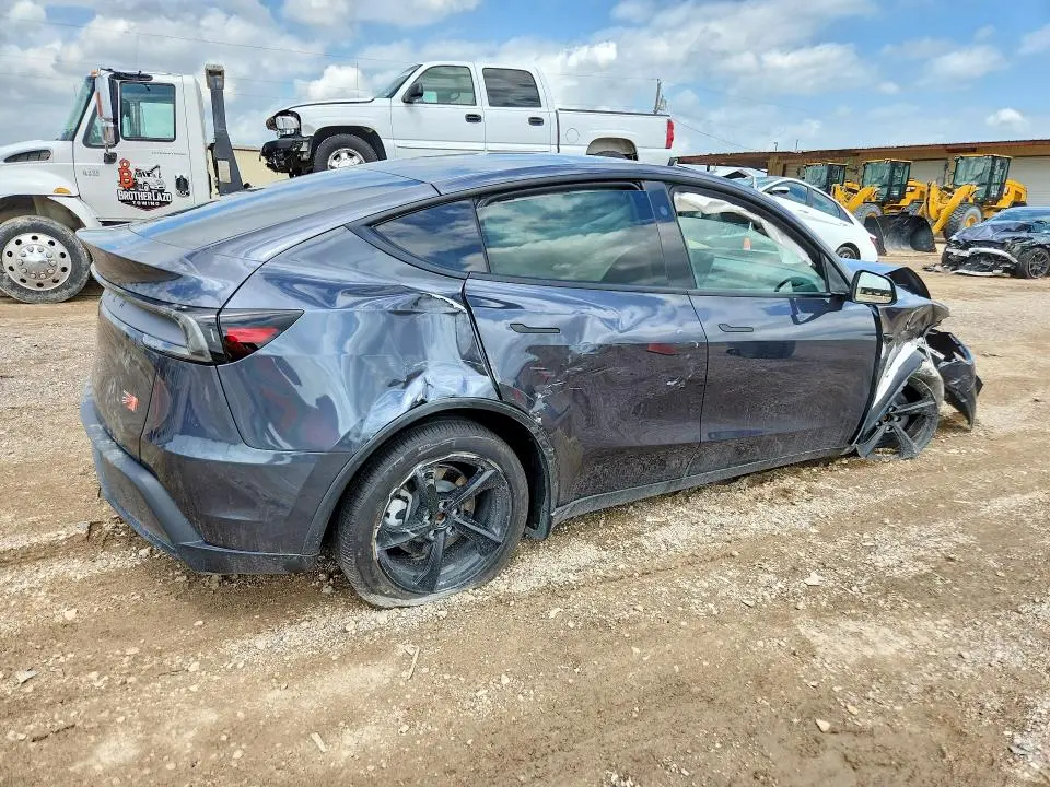 2026 TESLA MODEL Y   