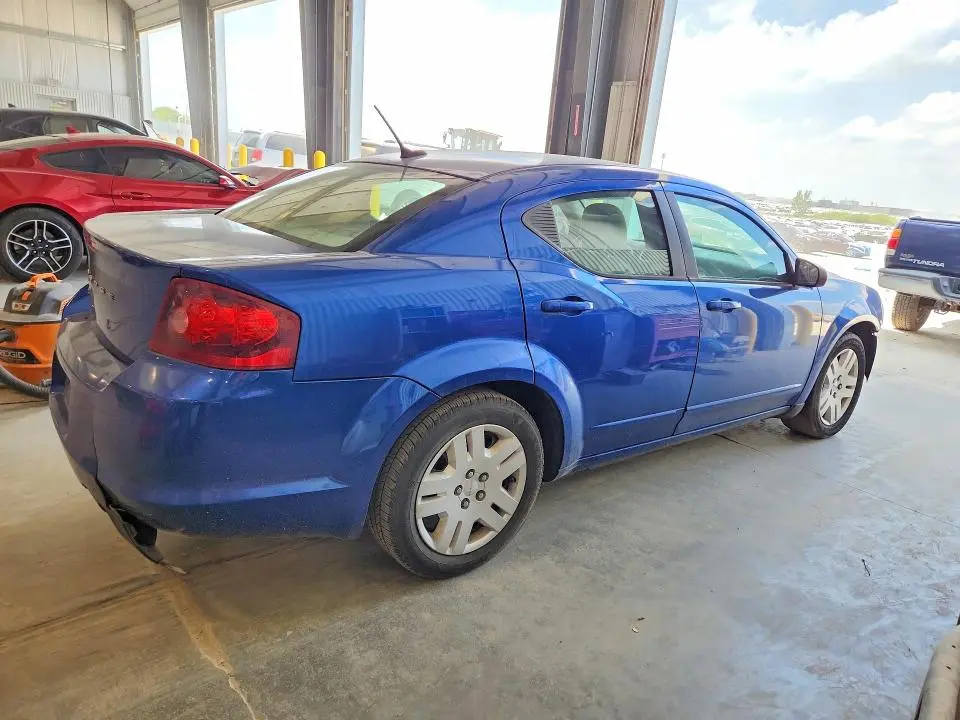 2013 DODGE AVENGER SE  