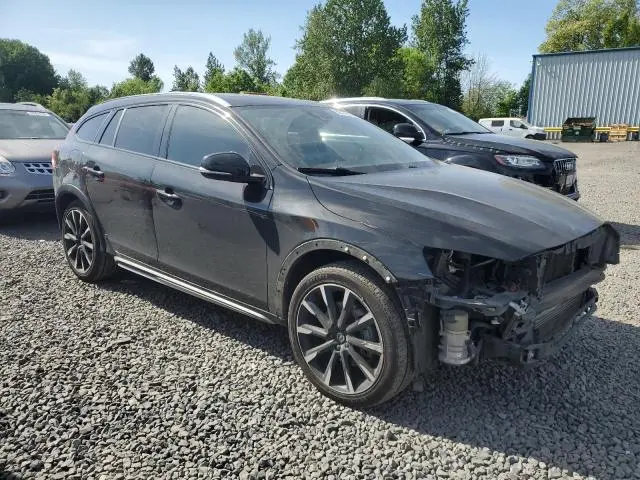 2016 VOLVO V60 CROSS COUNTRY PREMIER  