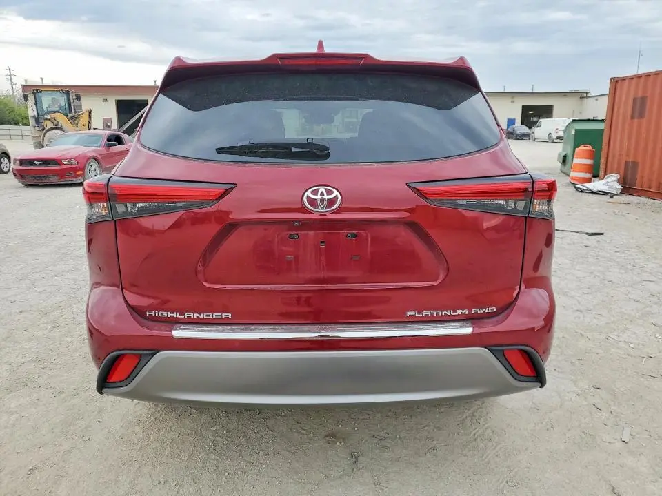 2023 TOYOTA HIGHLANDER PLATINUM  