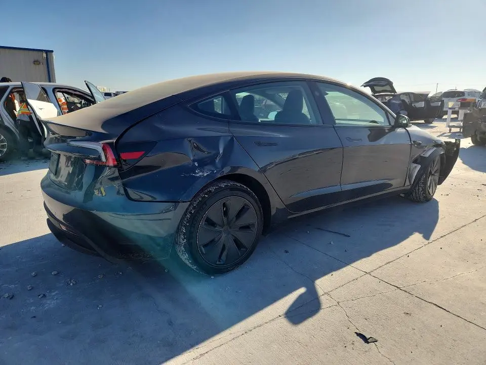 2025 TESLA MODEL 3   